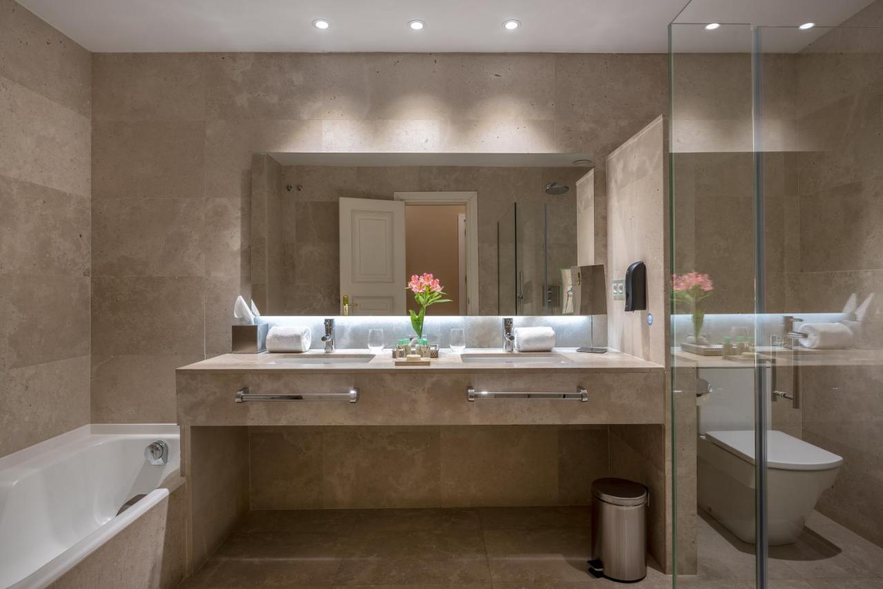 Hotel Rector Salamanca Bagian luar foto Bathroom