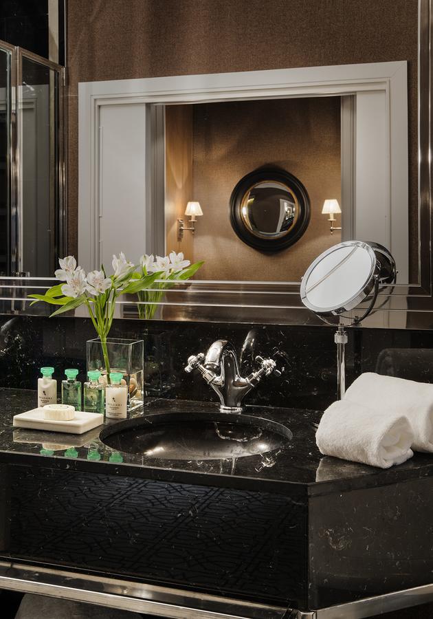 Hotel Rector Salamanca Bagian luar foto Bathroom